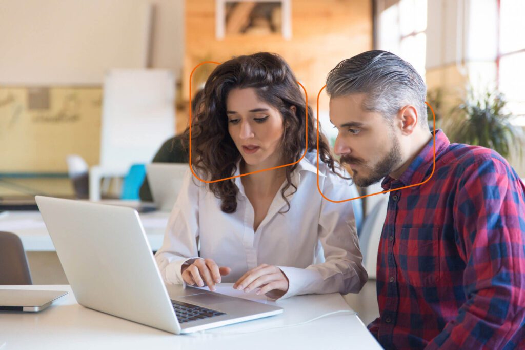 consultoras avaliando como criar um bom marketing para consultorias