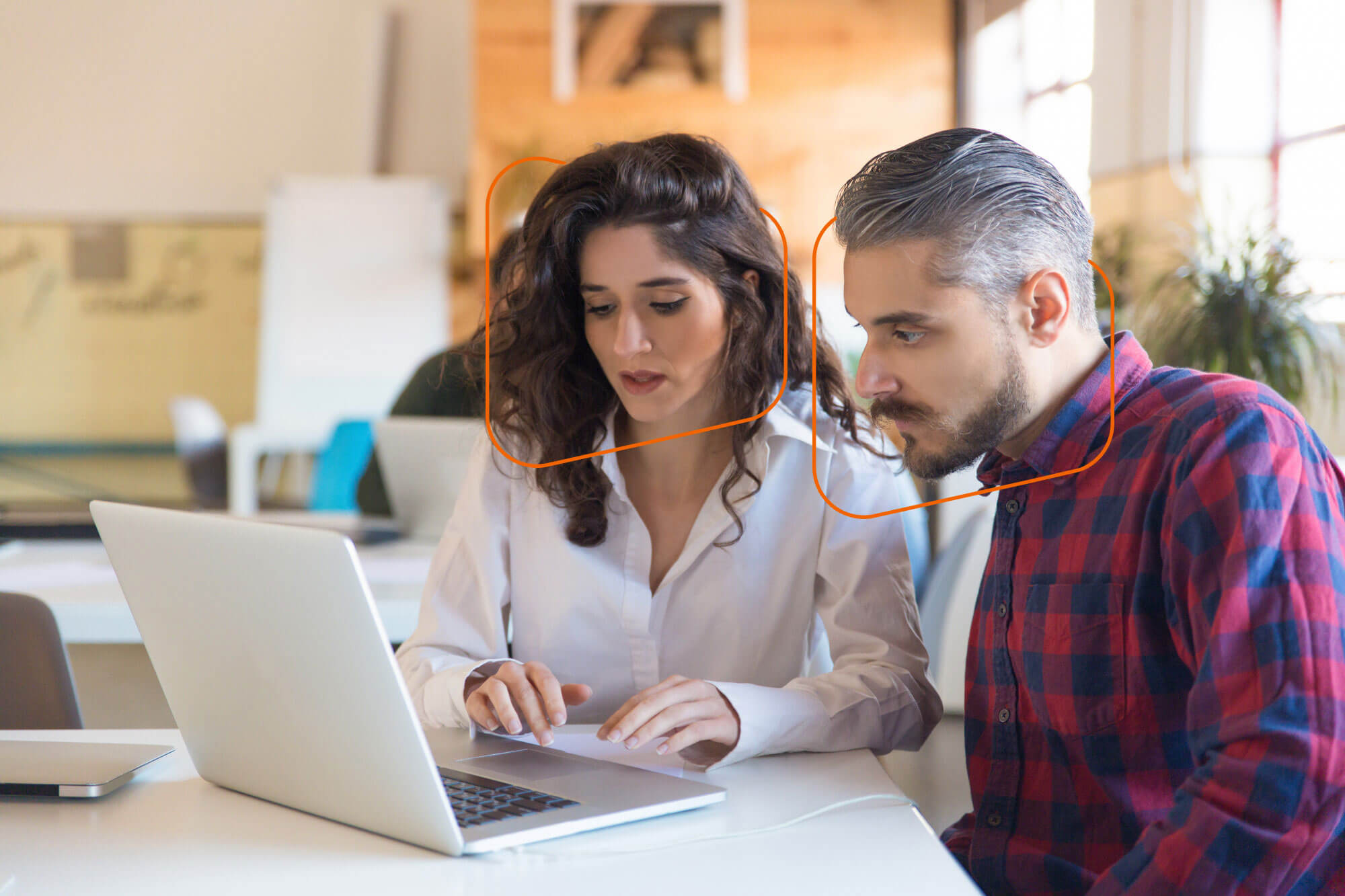 consultoras avaliando como criar um bom marketing para consultorias