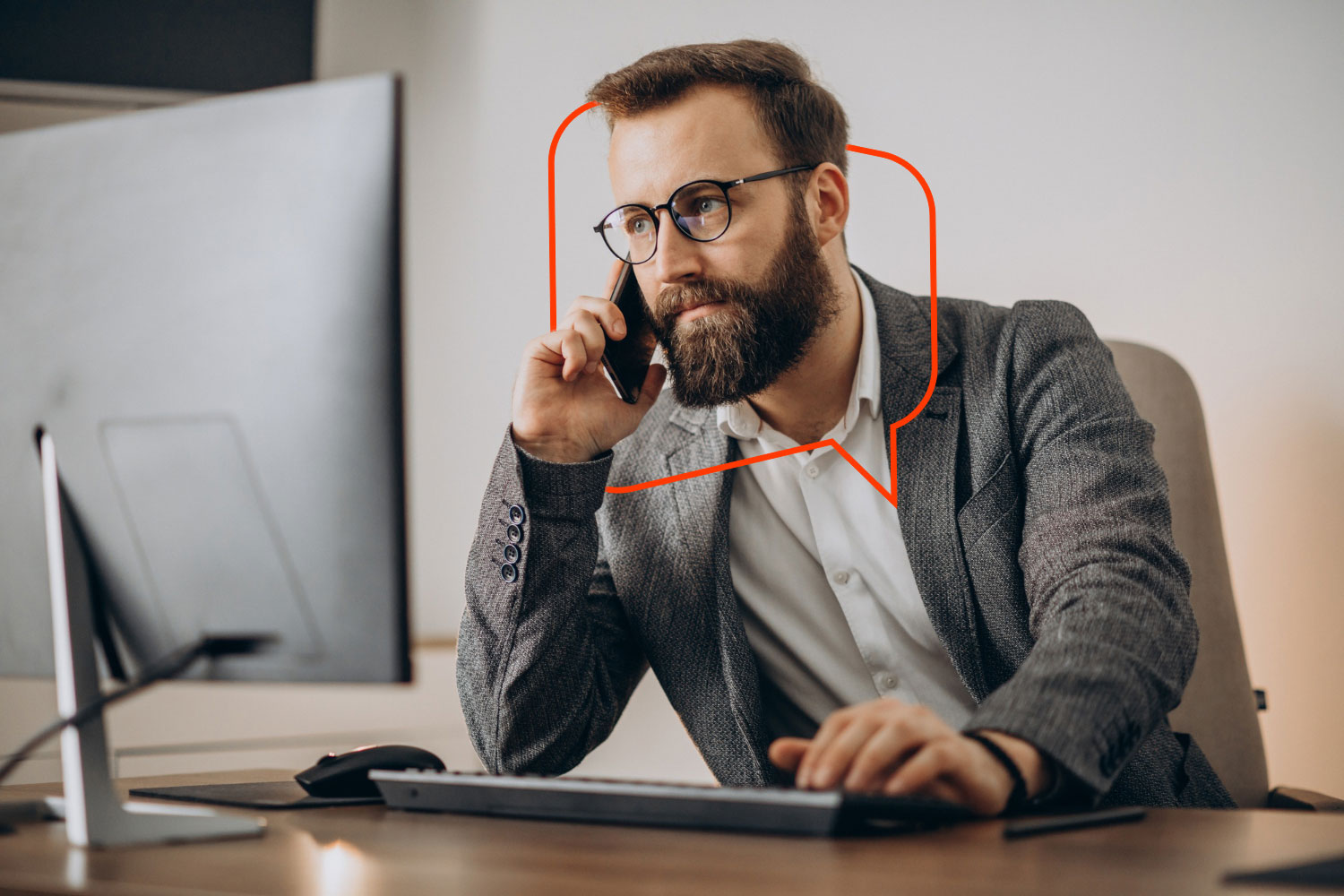 gestor de empresa aplicando conceitos de gestão inteligente
