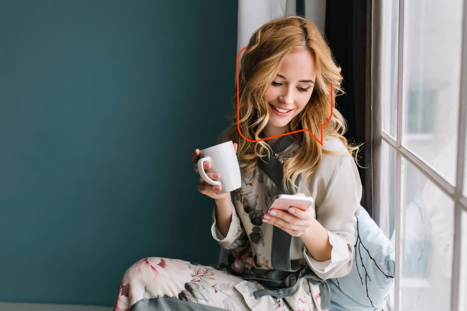 gestora pesquisando sobre o referral marketing do airbnb